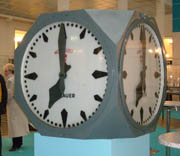 W&uuml;rfeluhr (Ausstellung in der Postsparkasse 2009)